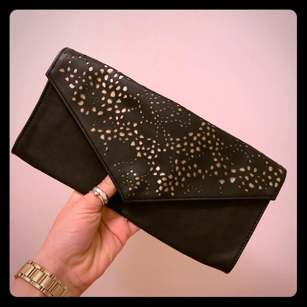 American eagle women’s black and gold clutch